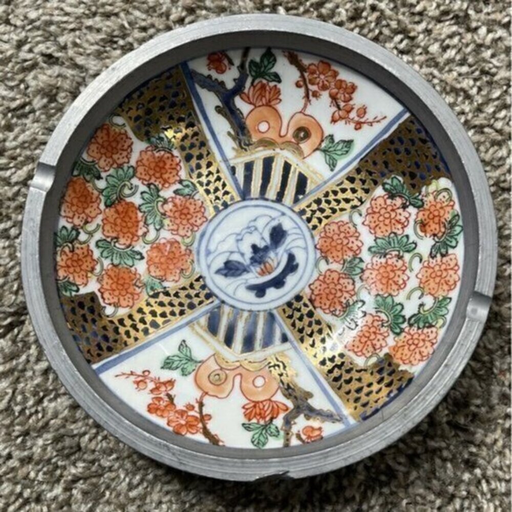 Vintage decorative Asian Hong Kong bowl